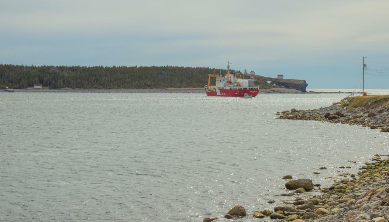 A Wave From It * Port Saunders
